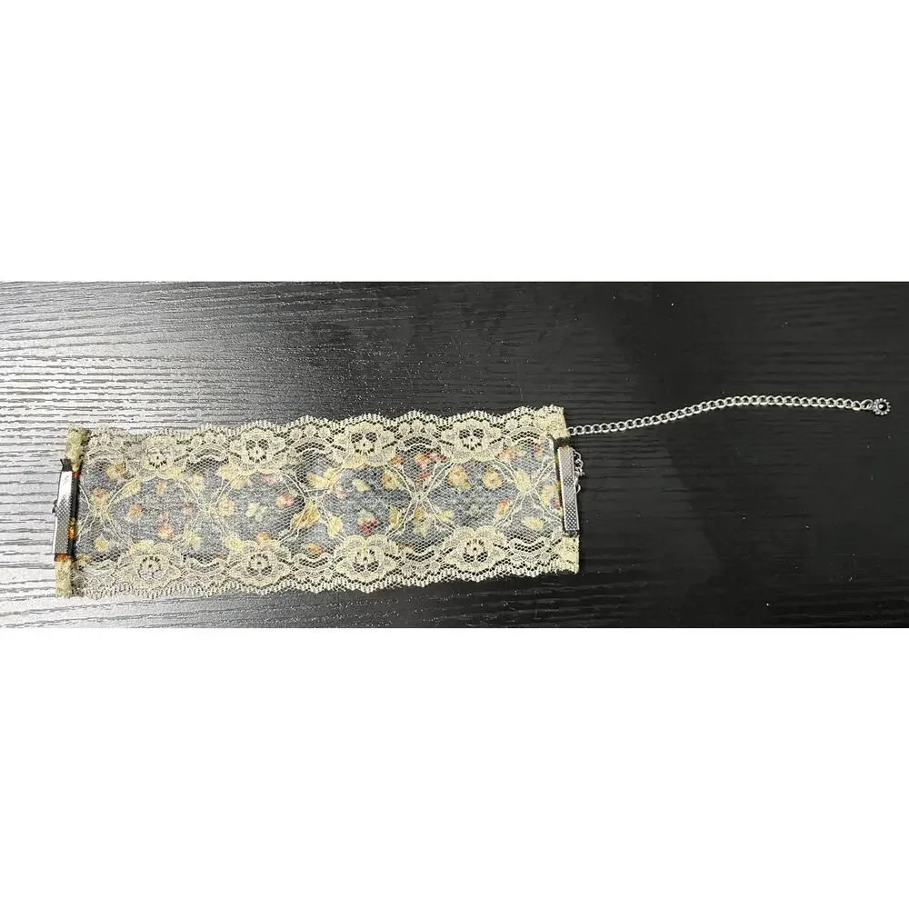 Victorian/Dark Academia Style Lace & Floral Print Choker w/Vintage Brooch